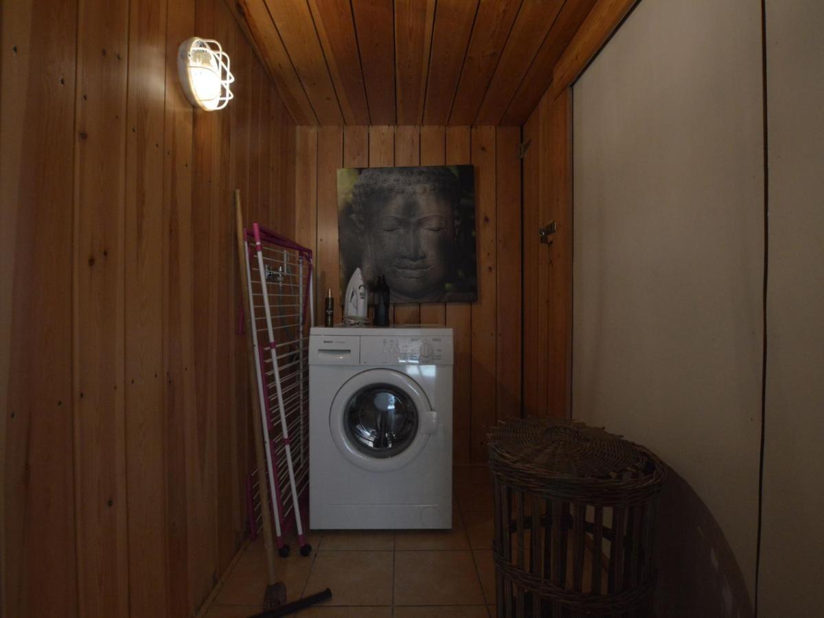 Hébergement de vacances In The Middle Of Nature With Sauna Longfaye