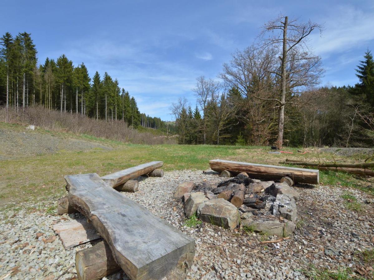 Hébergement de vacances In The Middle Of Nature With Sauna *