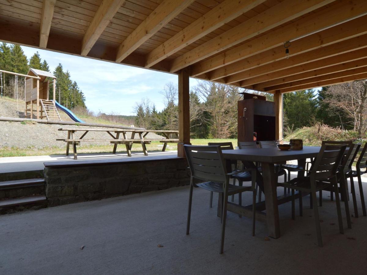 Hébergement de vacances In The Middle Of Nature With Sauna *